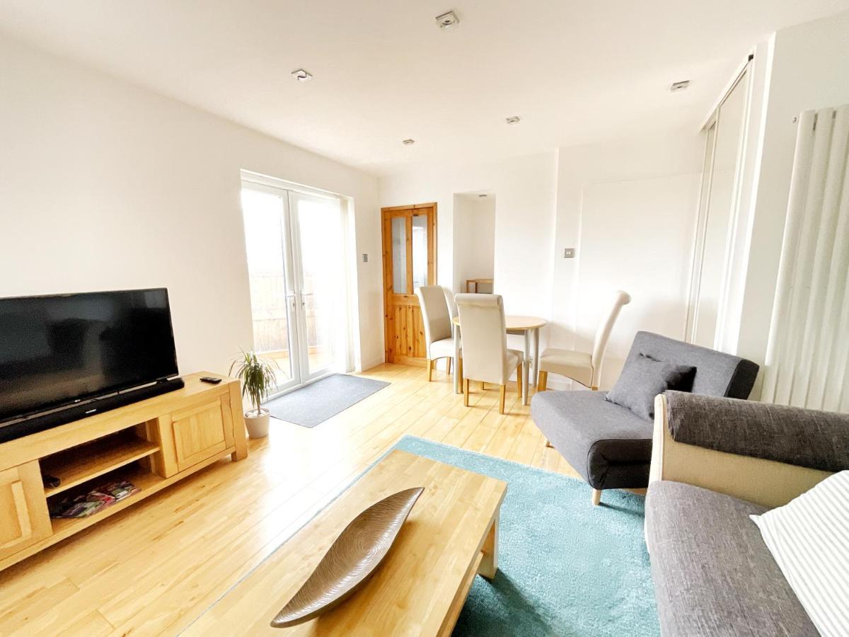 White Eden - Explore Cornwall From A Comfy Central Appartment 圣奥斯特尔 外观 照片